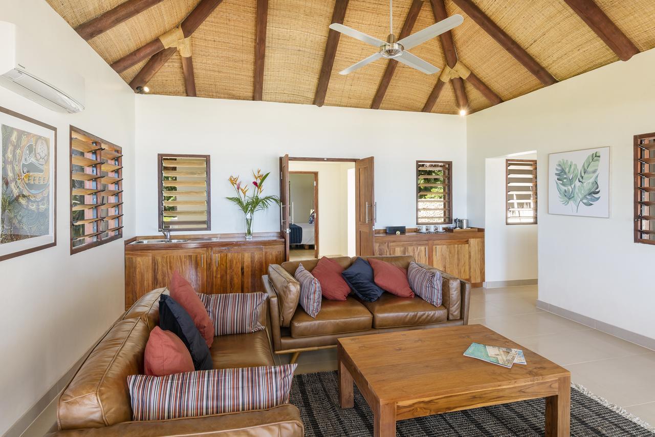 Eratap Beach Resort Port-Vila Extérieur photo